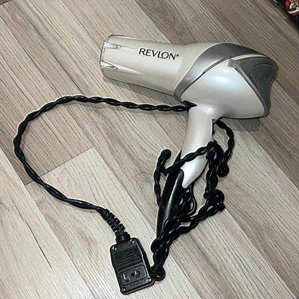 Revlon‎ blow dryer